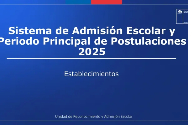 Canales de atención para apoderados y material de capacitación SAE.